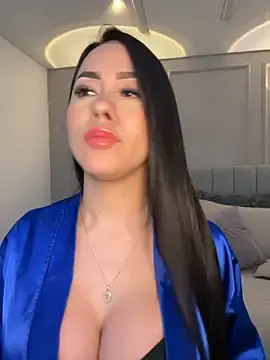 Miss_blue69のStripchatで今すぐ視聴可能なセックスカム