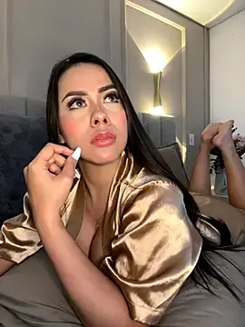 Miss_blue69のStripchatで人気のアダルト配信