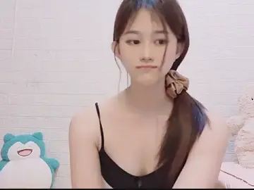 marina-cutegirllのStripchatでプライベートチャット