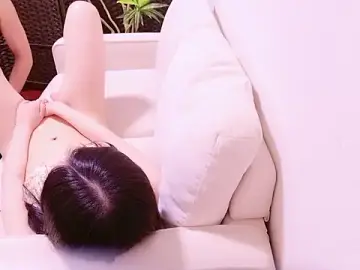 NAGETLADY_CO_JPのStripchatでライブポルノ配信