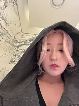 winter11のStripchatでセックスカメラ