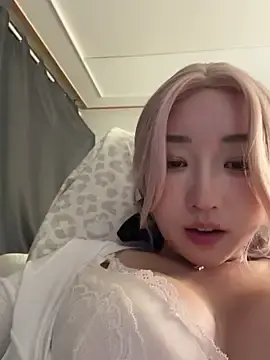 winter11のStripchatでライブチャット