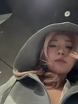 winter11のStripchatでプライベートチャット