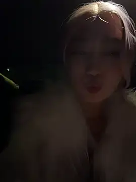 winter11のStripchatで人気のアダルト配信