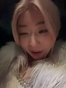 winter11のStripchatでプライベートチャット