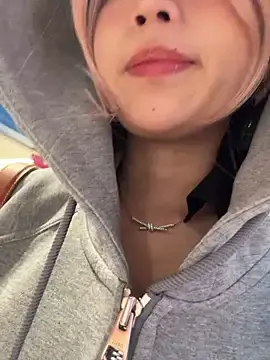 winter11のStripchatで人気のアダルト配信