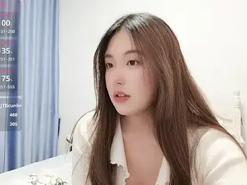 Luna_868のStripchatで人気のアダルト配信