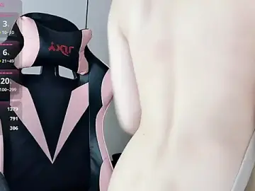 QiaoHuiのStripchatでライブセックス映像