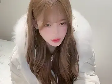 YuuuuulyのStripchatで無料ライブポルノ