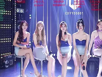 cdyyds001のStripchatでライブポルノ配信
