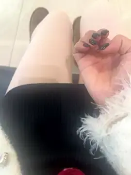 yimisun01のStripchatでヌードカメラ