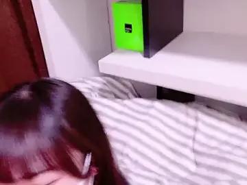 siorin_18のStripchatでアダルトカメラ配信