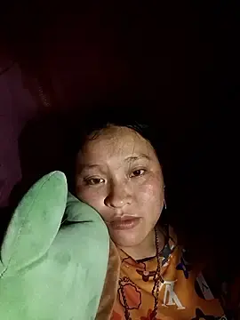 MuiNayのStripchatでプライベートチャット