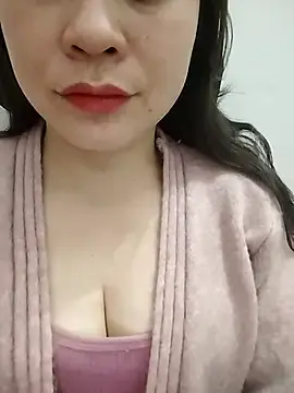 Cogai-nhutnhatのStripchatでライブチャット