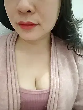 Cogai-nhutnhatのStripchatでセックスチャット