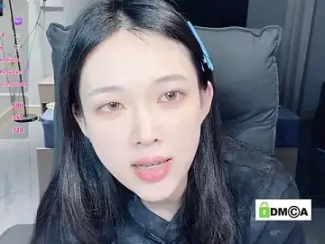 NiNi-baby520のStripchatでライブセックス映像