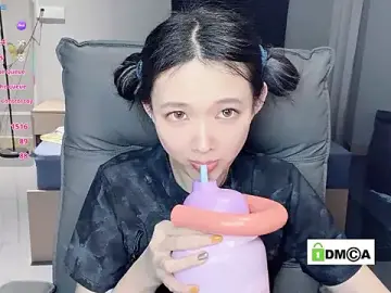 NiNi-baby520のStripchatでライブセックス映像