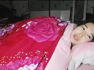 hebe-02のStripchatで高画質ウェブカメラ