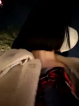 Mina-02のStripchatでヌードカメラ