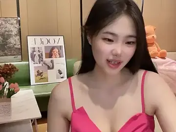 suki-1のStripchatでヌードカメラ