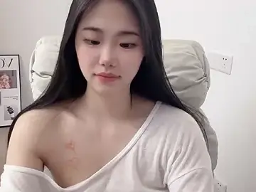 suki-1のStripchatで高画質ウェブカメラ