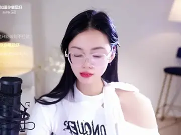 Ocean--LiliのStripchatでライブセックス映像