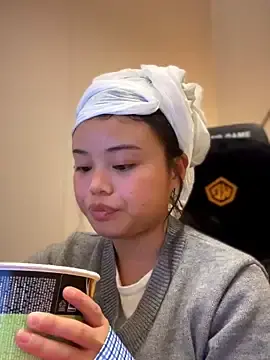 Toffee-00のStripchatでアダルトビデオチャット