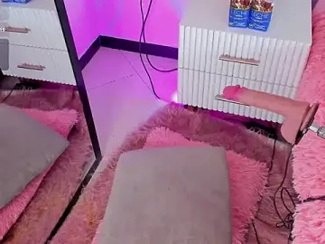 chelsea_bolton_のStripchatでライブポルノ配信