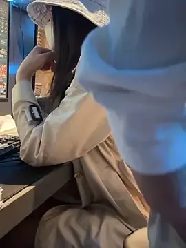 nideanbabyのStripchatで高画質ウェブカメラ