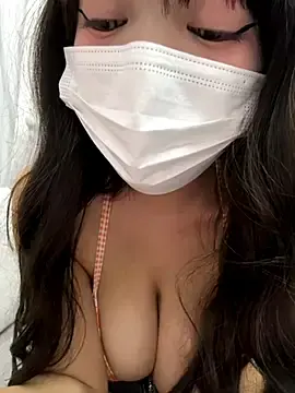 cute-yayのStripchatでセックスカメラ