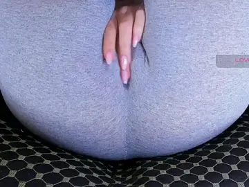 Cameltoe_squirt_inPantsのStripchatで無料ポルノカメラ