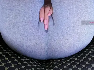 Cameltoe_squirt_inPantsのStripchatでアダルトビデオチャット