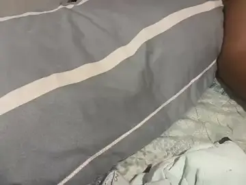 asian-dollのStripchatでライブポルノ配信