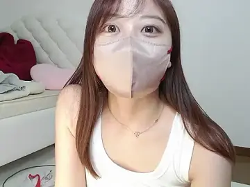 Honoka_chのStripchatでセックスカメラ