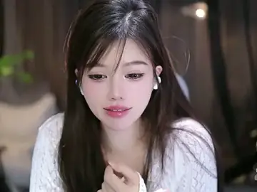 CecilyのStripchatでアダルトビデオチャット