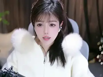 CecilyのStripchatでプライベートチャット