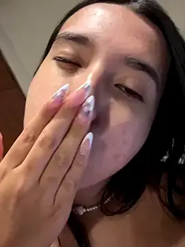 Alix_RousesのStripchatでセックスチャット