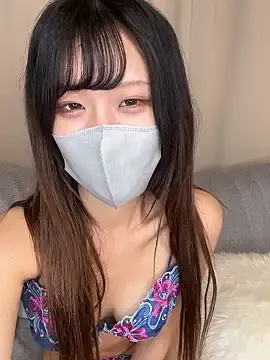 emiiiii1001のStripchatでセックスカメラ