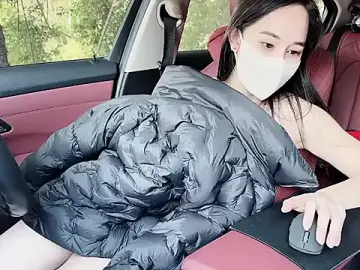 newwellのStripchatでライブセックス映像