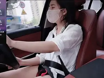 newwellのStripchatでライブセックス映像