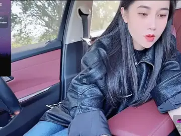 newwellのStripchatで今すぐ視聴可能なセックスカム