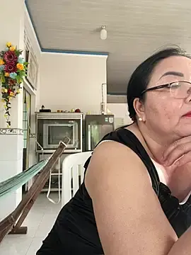 Alinat_のStripchatでプライベートチャット