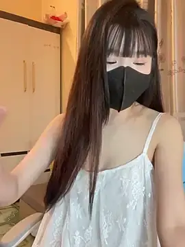 Vannie_vanhのStripchatで今すぐ視聴可能なセックスカム