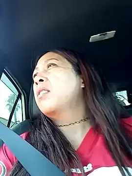 JazzlynJadeのStripchatでアダルトカメラ配信