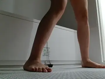 YARASERO-kunのStripchatでライブチャット