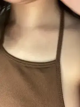 Anna_bae18のStripchatでライブセックス映像