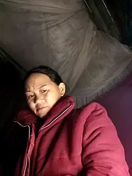 MaiHoa69のStripchatで今すぐ視聴可能なセックスカム