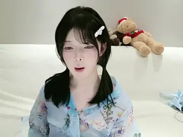 EnEn_xiaobaoのStripchatでライブポルノ配信