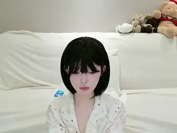 EnEn_xiaobaoのStripchatでプライベートチャット