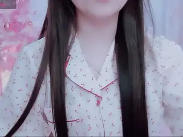 Hen-1m52のStripchatで今すぐ視聴可能なセックスカム